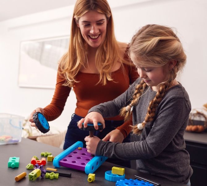 Brinquedos podem ajudar a estimular interesse de meninas nas exatas